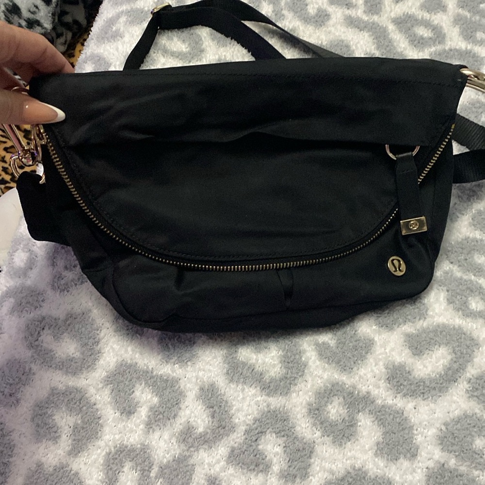 Lululemon - All Night Festival Bag Micro 2L